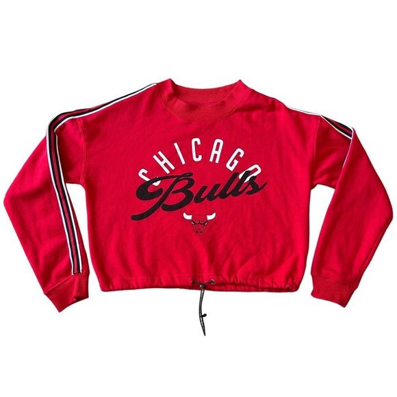 Chicago Bulls NBA Red Black Long Sleeved Adjustable Cropped Sweatshirt Small - Picture 1 of 7